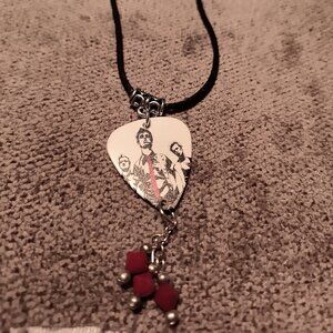 GREEN DAY GROUP GUITAR PICK NECKLACE